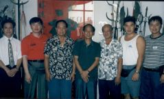 Grandmaster with the group in China 1998